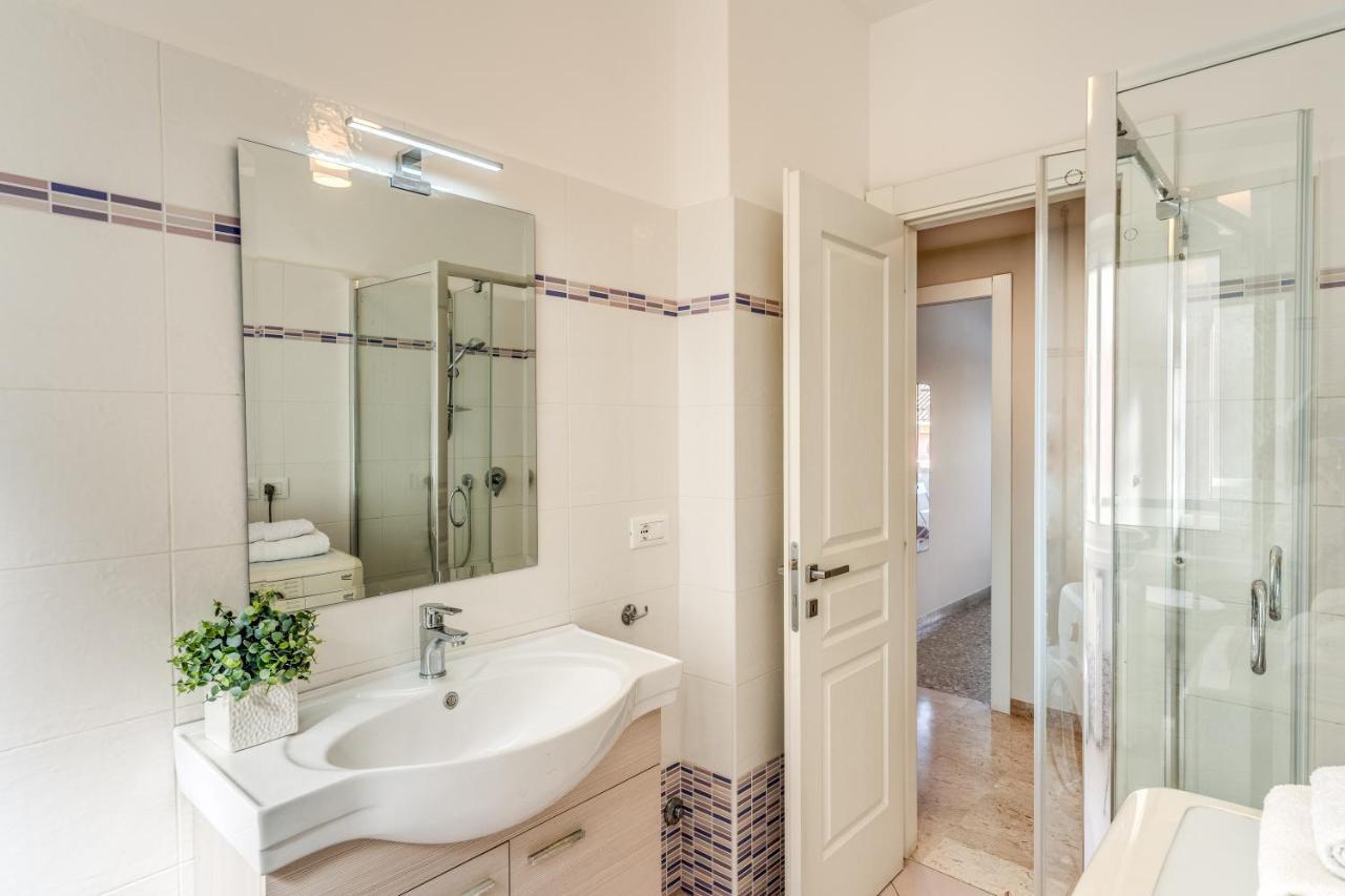 Apartmán Holydom71 Řím Exteriér fotografie